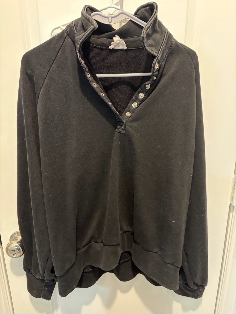 BiBi Black Snap-Button Collared Pullover Sweatshirt